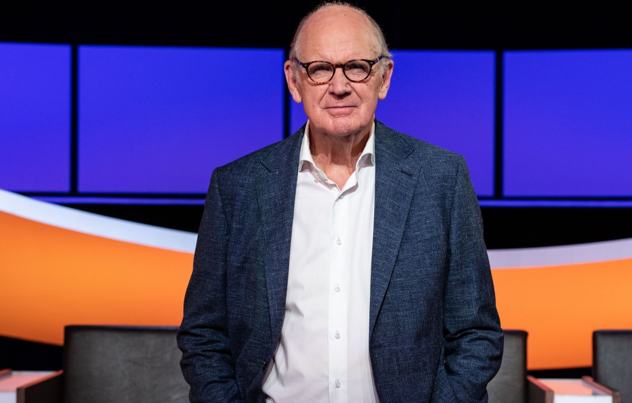 Wie is Philip Freriks? De Geroemde Nederlandse Journalist